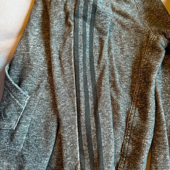 ADIDAS PULLOVER GRAY HODDIE. SIZE X-SMALL. - Picture 8 of 10